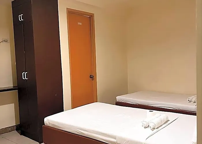 Blue Velvet Hotel -CM Recto